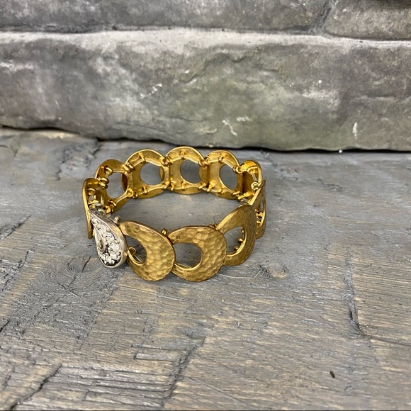 Horseshoe Bracelet - Picture 2 of 4